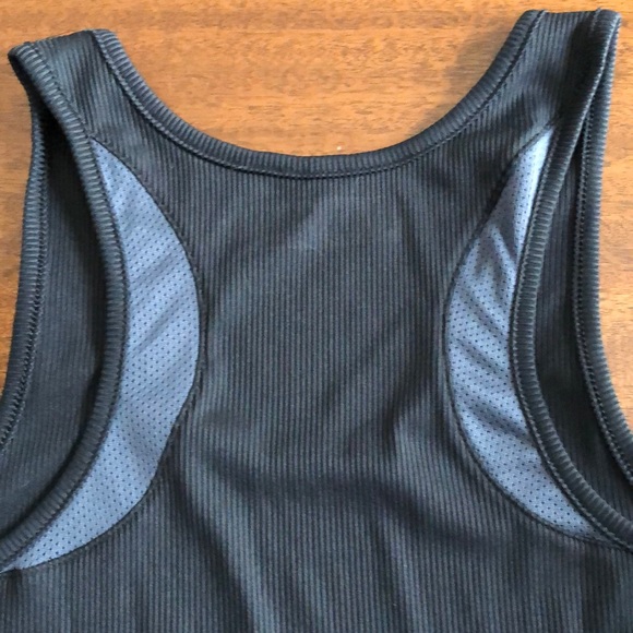 Under Armour Tank Top M - Picture 4 of 5